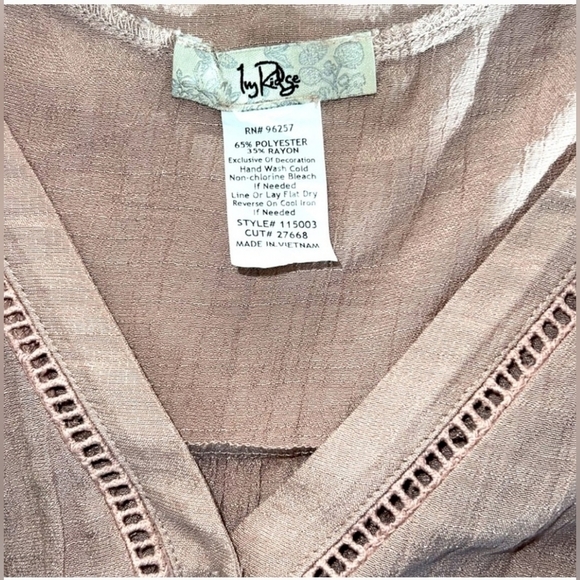 Ivy Ridge Button Down Lightweight Tank - Picture 4 of 4